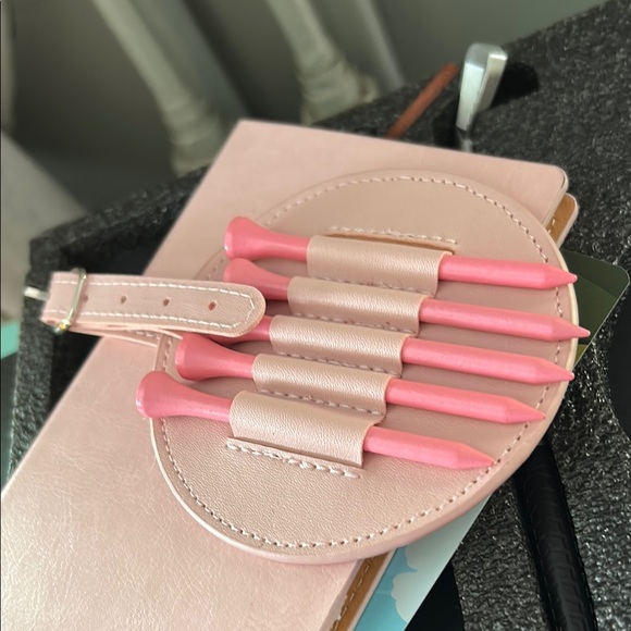 Pink Golf Accessory gift Set - Picture 10 of 12
